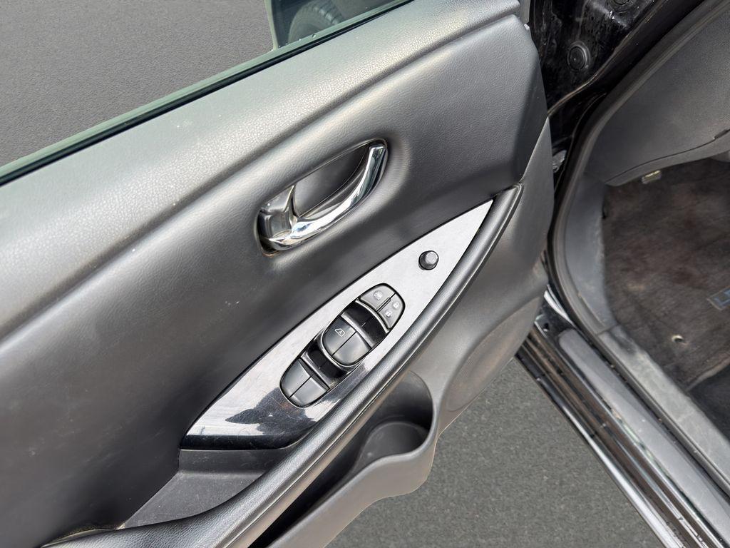 used 2013 Nissan Leaf car, priced at $4,695