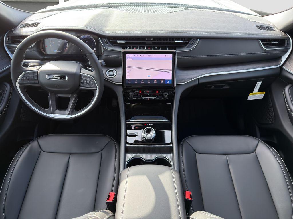 new 2025 Jeep Grand Cherokee car, priced at $46,744