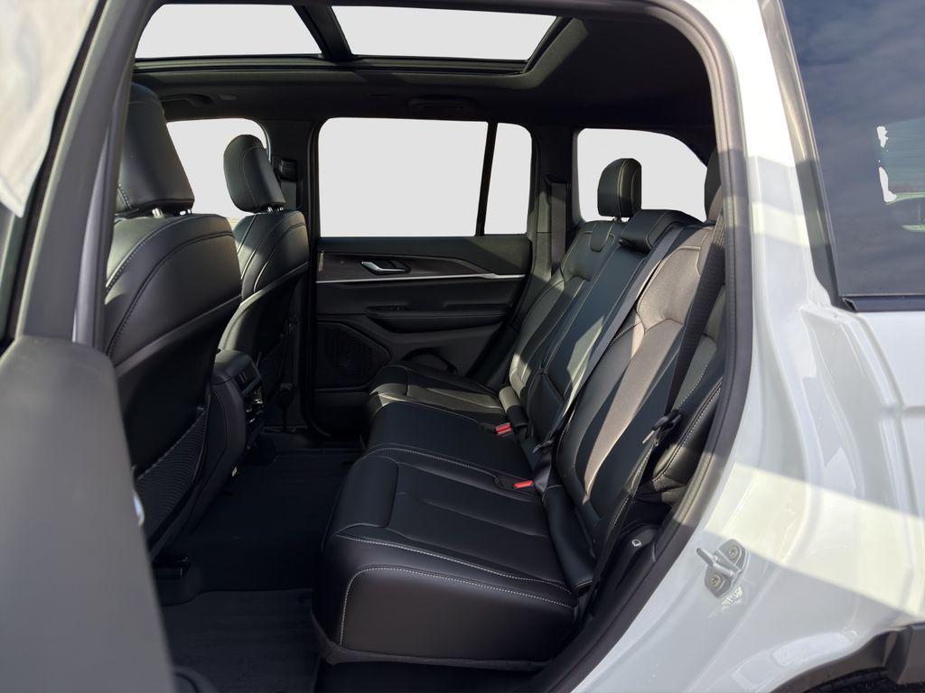 new 2025 Jeep Grand Cherokee car, priced at $46,744