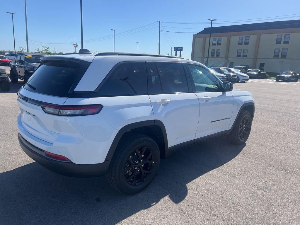 new 2026 Jeep Grand Cherokee car, priced at $46,773