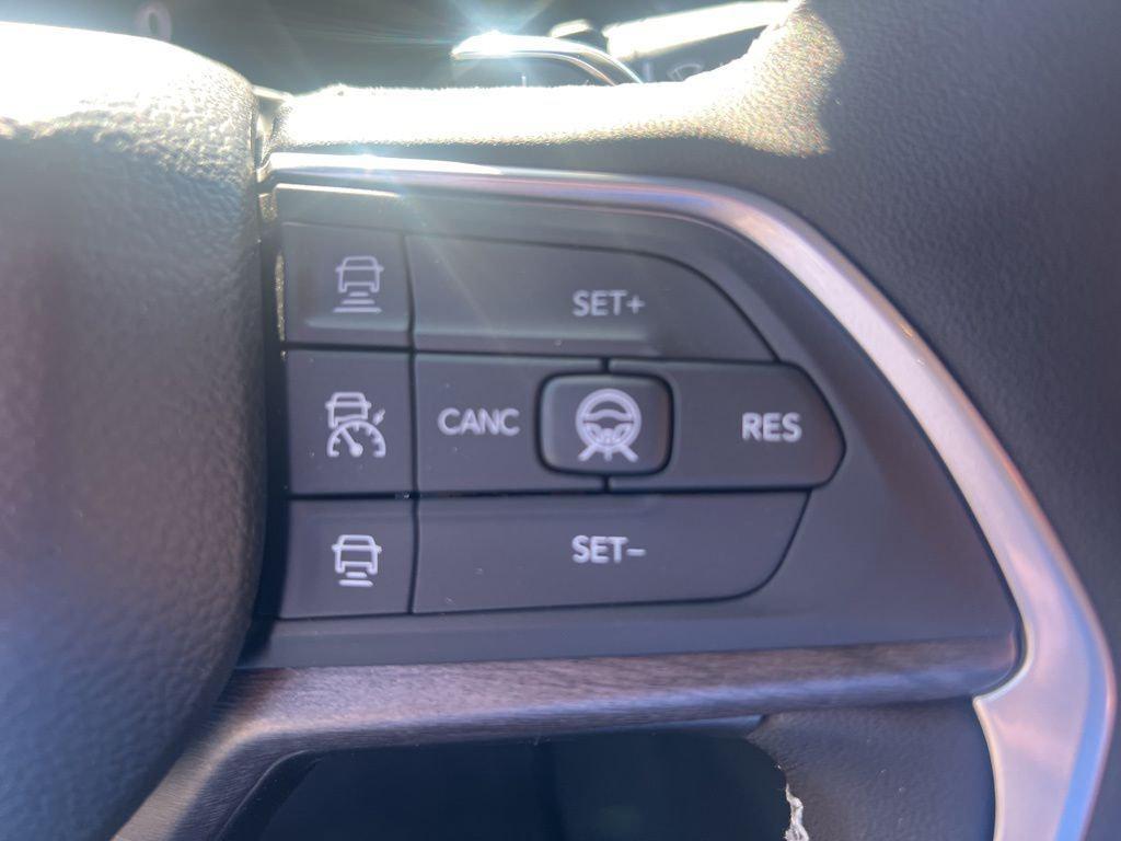 new 2026 Jeep Grand Cherokee car, priced at $46,773
