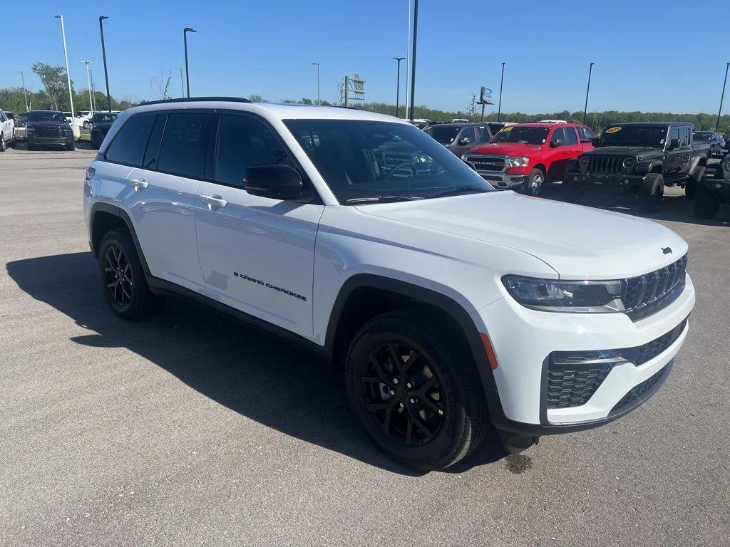 new 2026 Jeep Grand Cherokee car, priced at $46,594