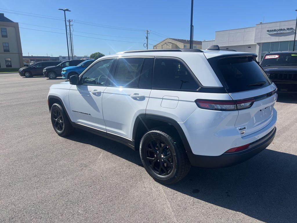 new 2026 Jeep Grand Cherokee car, priced at $46,773