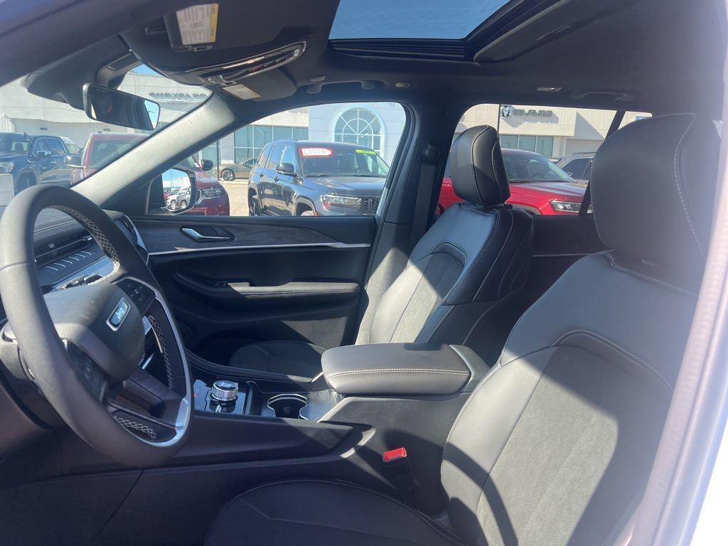 new 2026 Jeep Grand Cherokee car, priced at $46,773