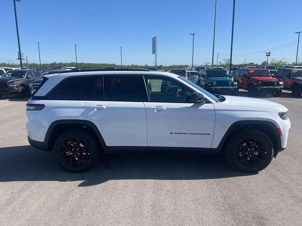 new 2026 Jeep Grand Cherokee car, priced at $46,594
