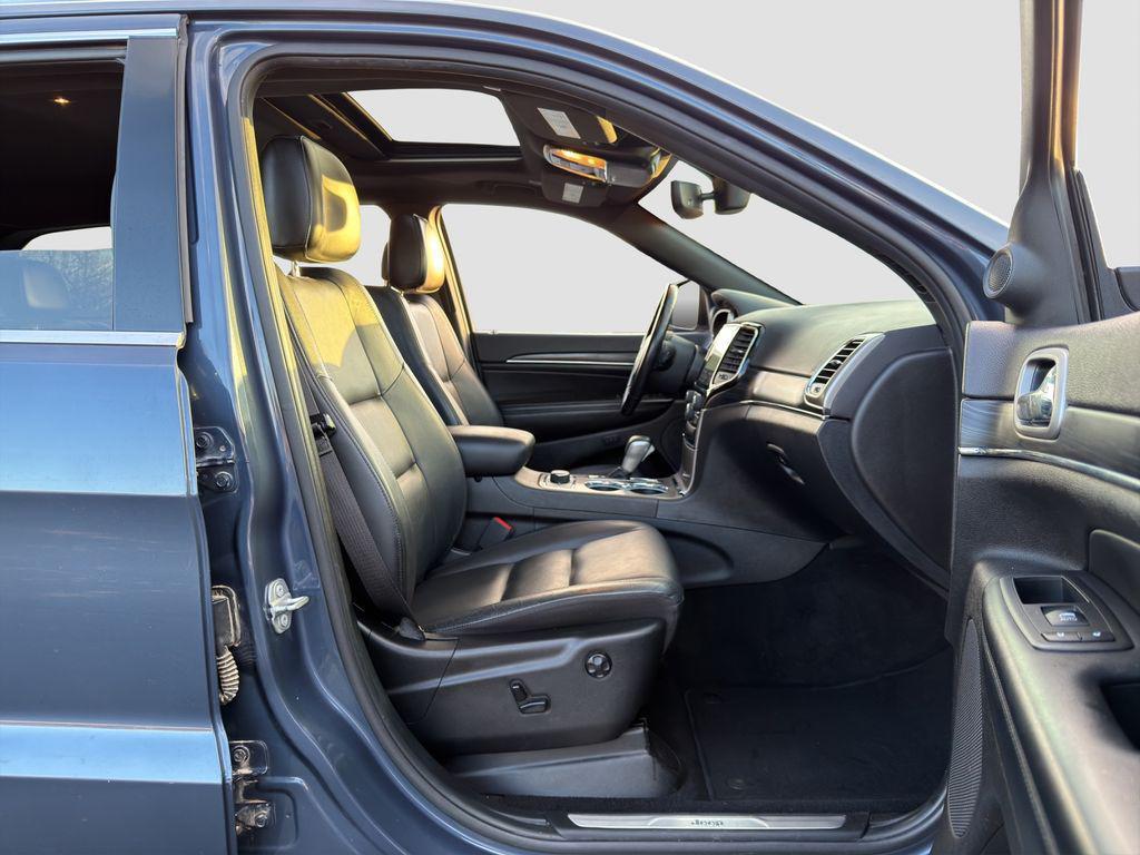 used 2021 Jeep Grand Cherokee car, priced at $23,895