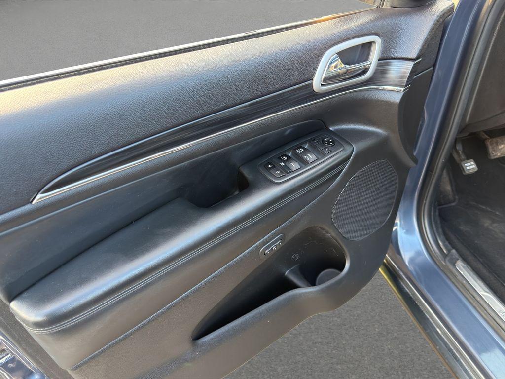 used 2021 Jeep Grand Cherokee car, priced at $23,895