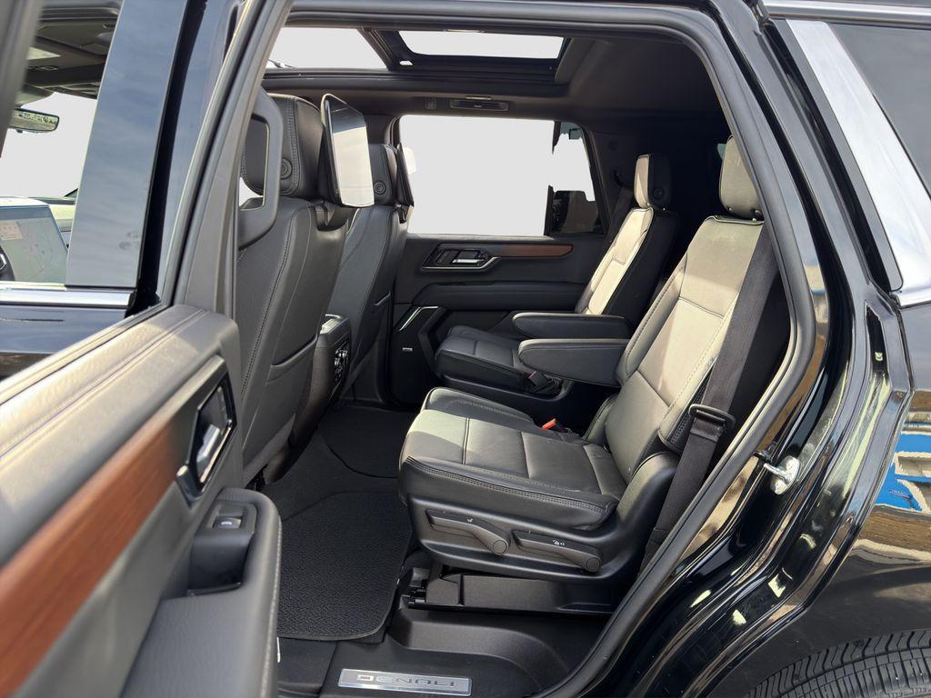 used 2025 GMC Yukon car