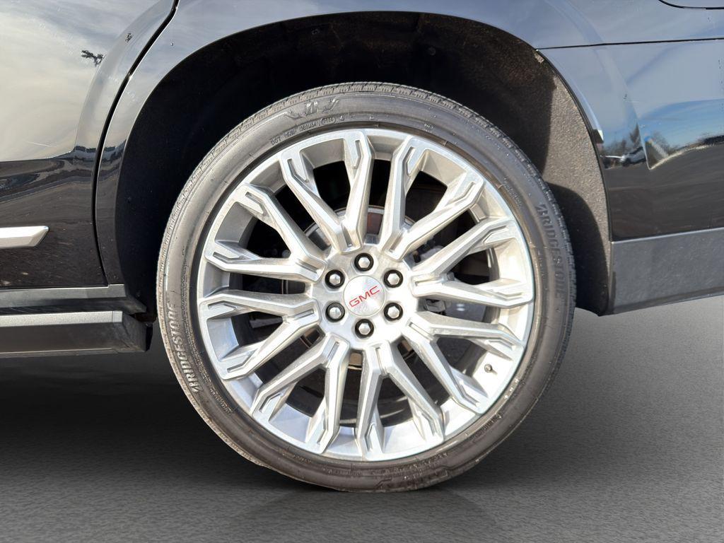 used 2025 GMC Yukon car