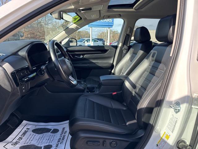 used 2025 Honda CR-V car, priced at $33,000