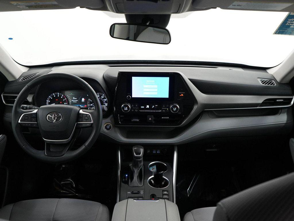 used 2024 Toyota Highlander car, priced at $36,348
