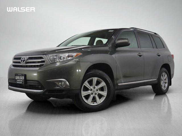 used 2013 Toyota Highlander car, priced at $15,998