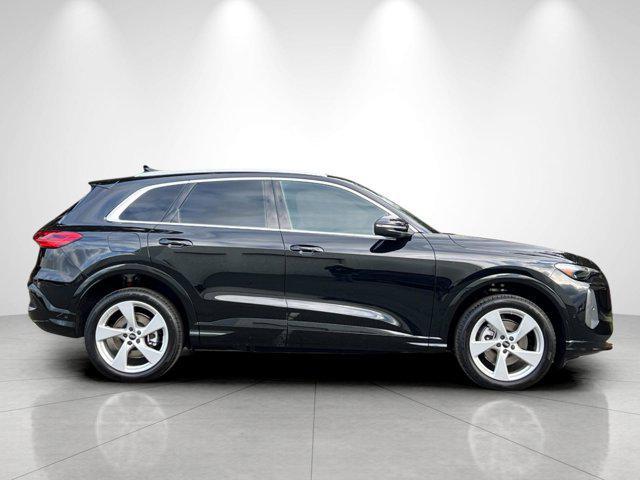new 2025 Audi Q5 car, priced at $59,940