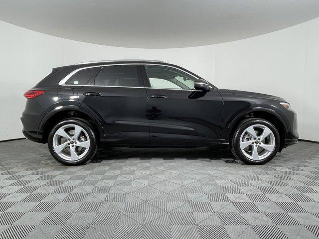 new 2025 Audi Q5 car, priced at $62,040