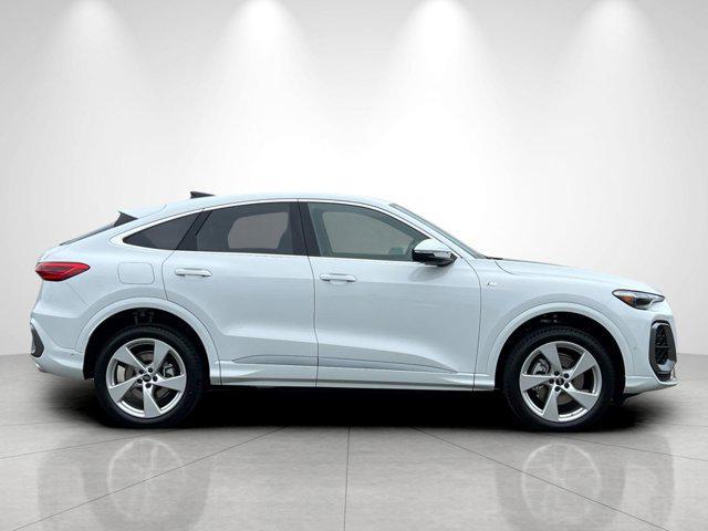 new 2025 Audi Q5 car, priced at $64,140