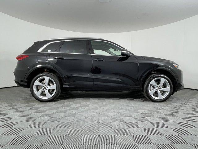 new 2025 Audi Q5 car, priced at $62,040