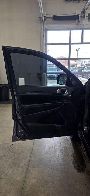 used 2021 Jeep Grand Cherokee car, priced at $15,500