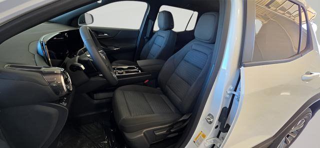 new 2026 Chevrolet Equinox car, priced at $31,090