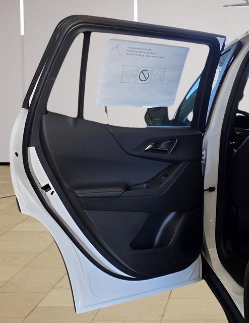 new 2026 Chevrolet Equinox car, priced at $31,090