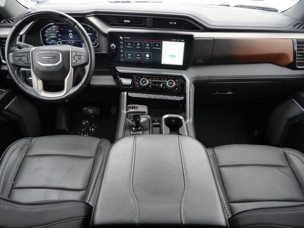 used 2024 GMC Sierra 1500 car, priced at $57,900