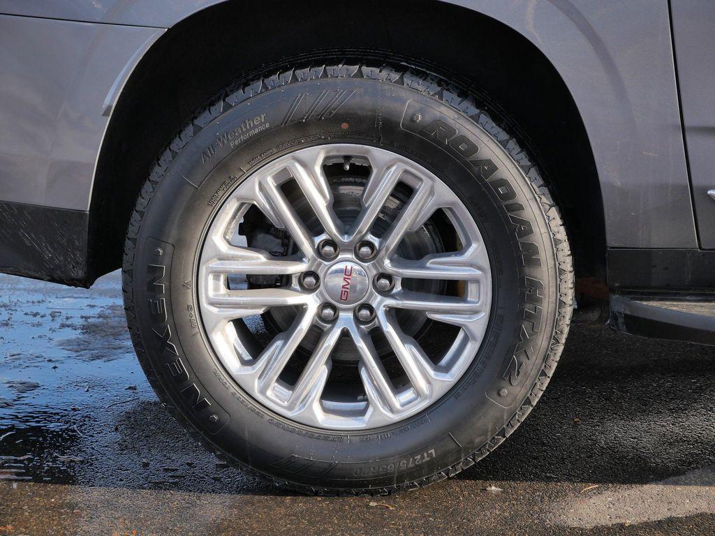 used 2022 GMC Yukon XL car, priced at $48,900