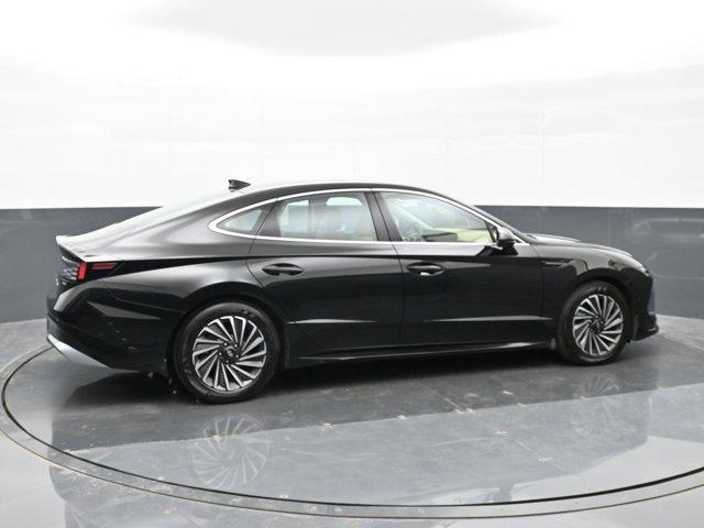 used 2025 Hyundai Sonata Hybrid car, priced at $29,670