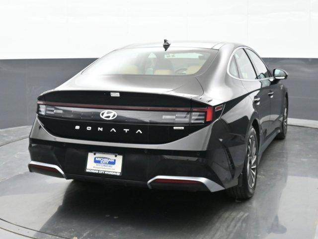 used 2025 Hyundai Sonata Hybrid car, priced at $29,670