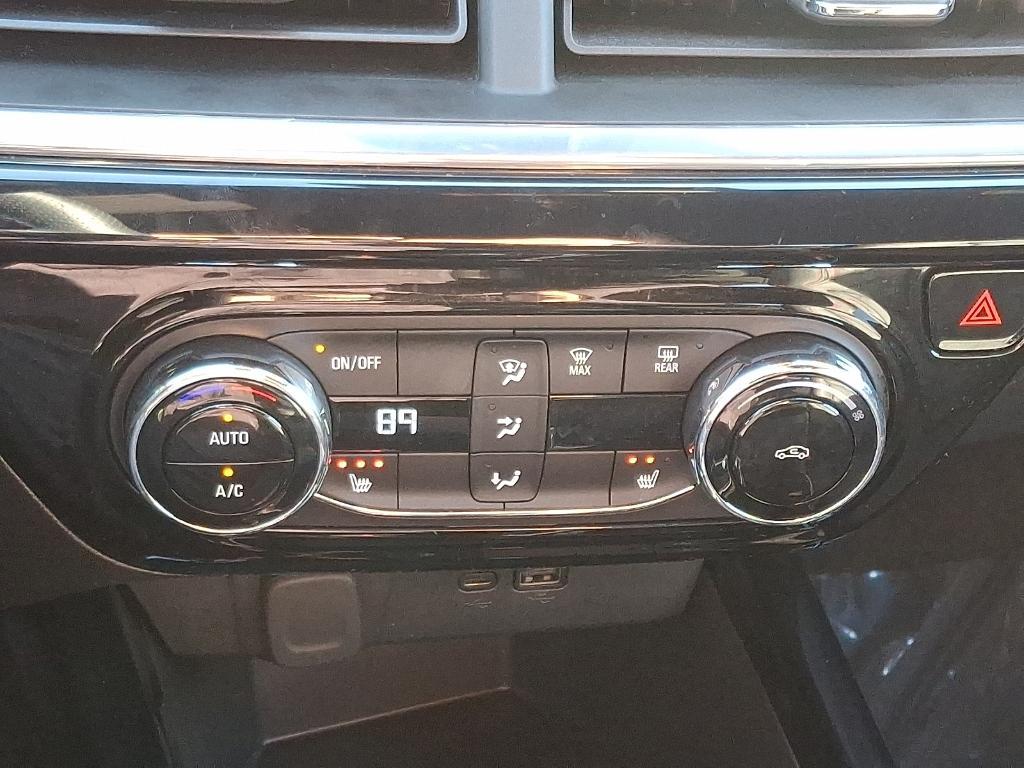 used 2025 Chevrolet Trax car, priced at $24,899