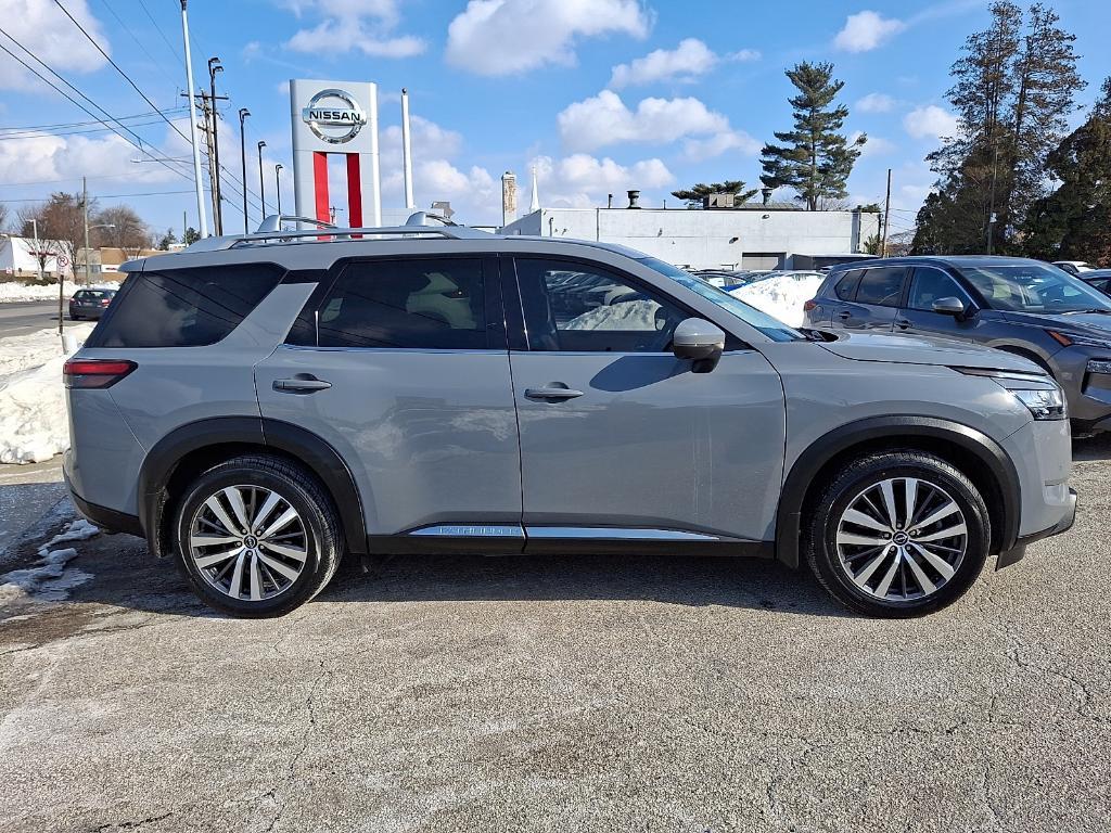 used 2022 Nissan Pathfinder car, priced at $32,999