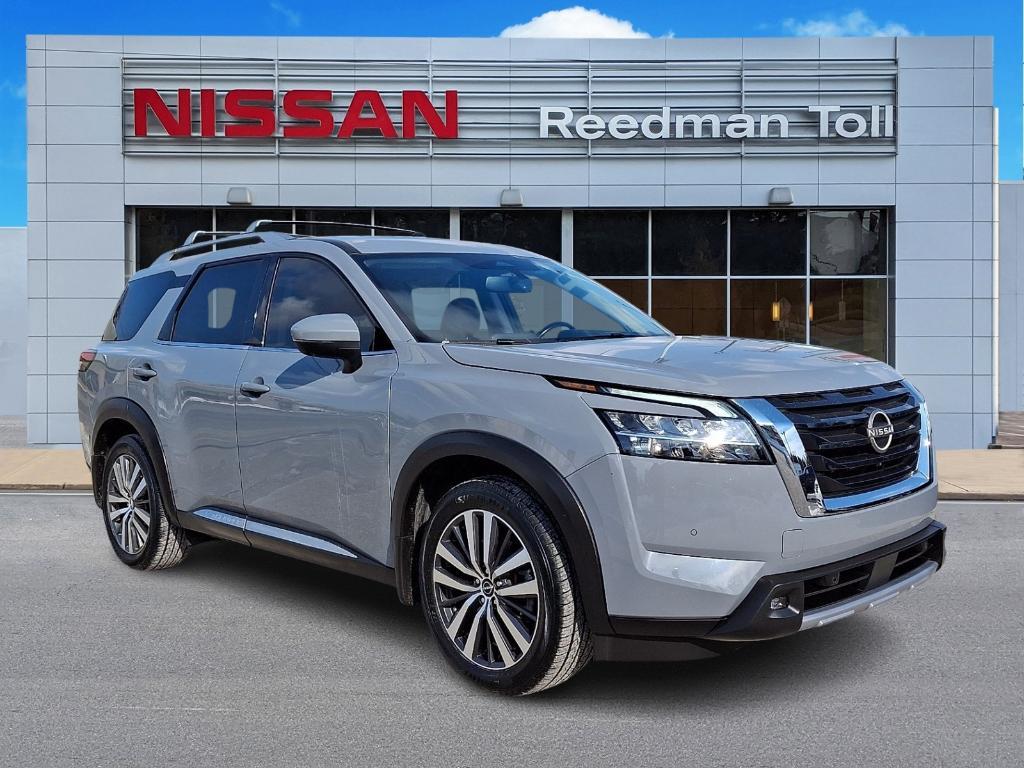 used 2022 Nissan Pathfinder car, priced at $32,999