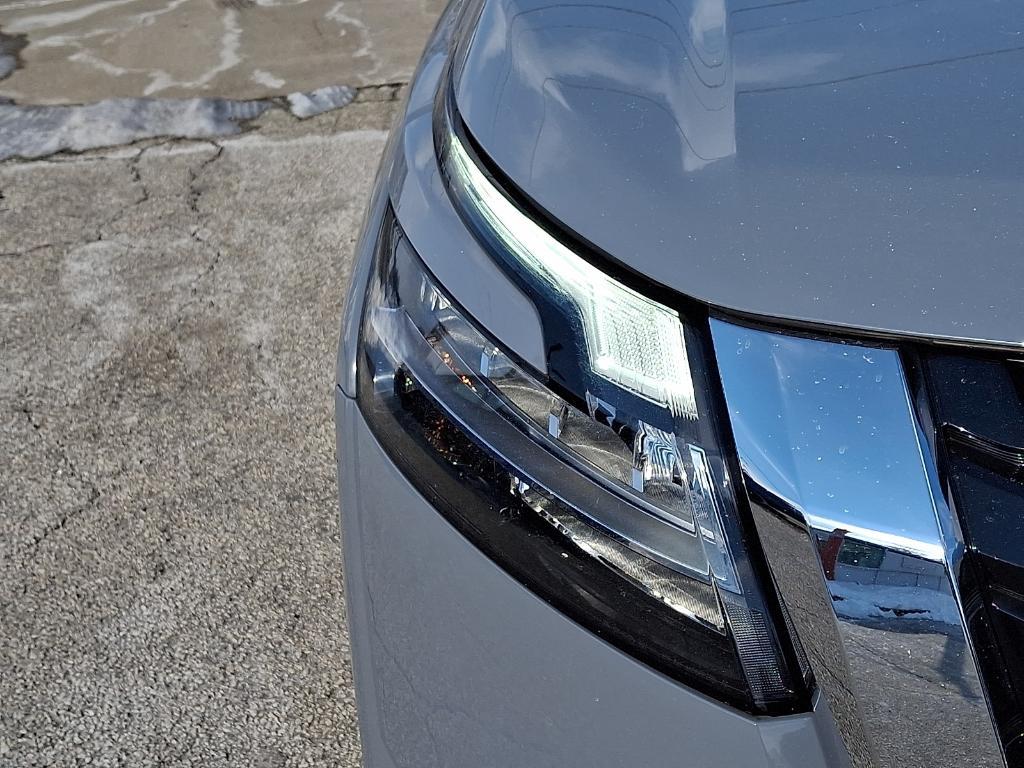 used 2022 Nissan Pathfinder car, priced at $32,999