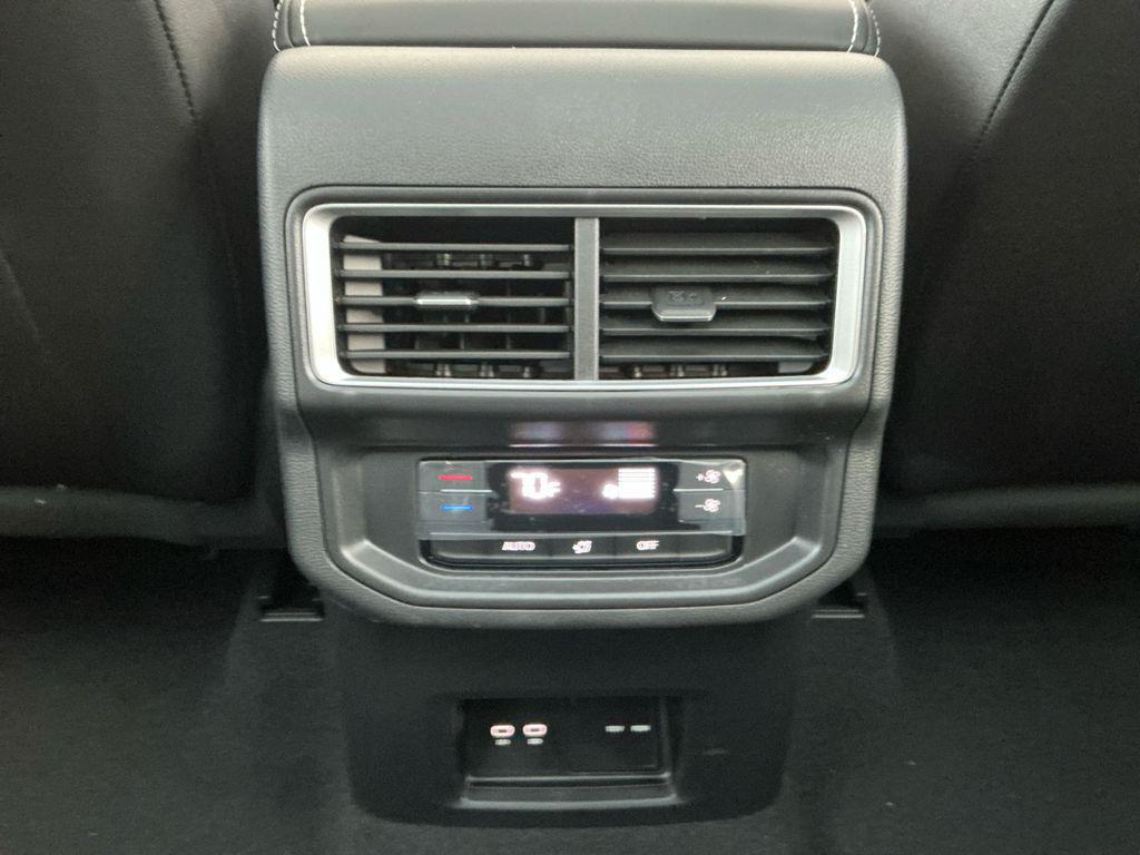 new 2025 Volkswagen Atlas car, priced at $44,155