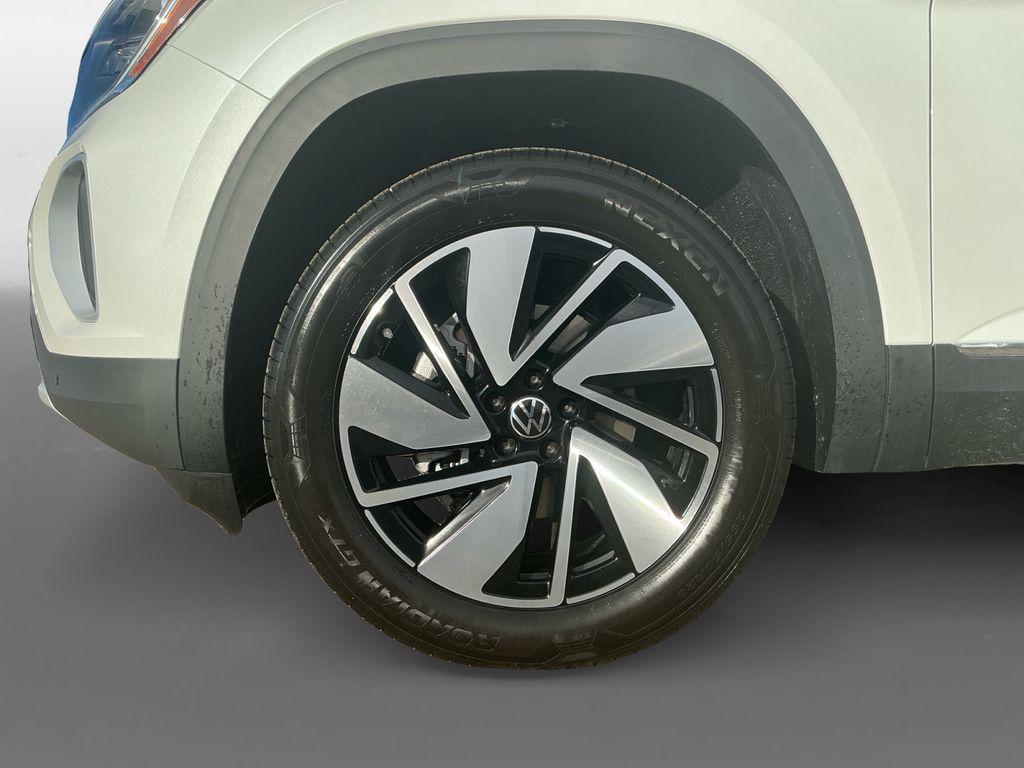 new 2026 Volkswagen Atlas car, priced at $52,319