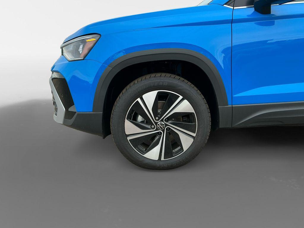 new 2025 Volkswagen Taos car, priced at $32,370