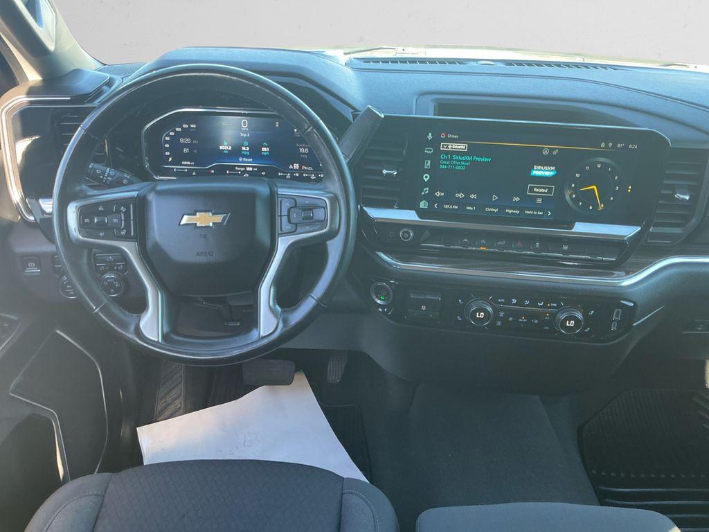 used 2025 Chevrolet Silverado 1500 car, priced at $40,752