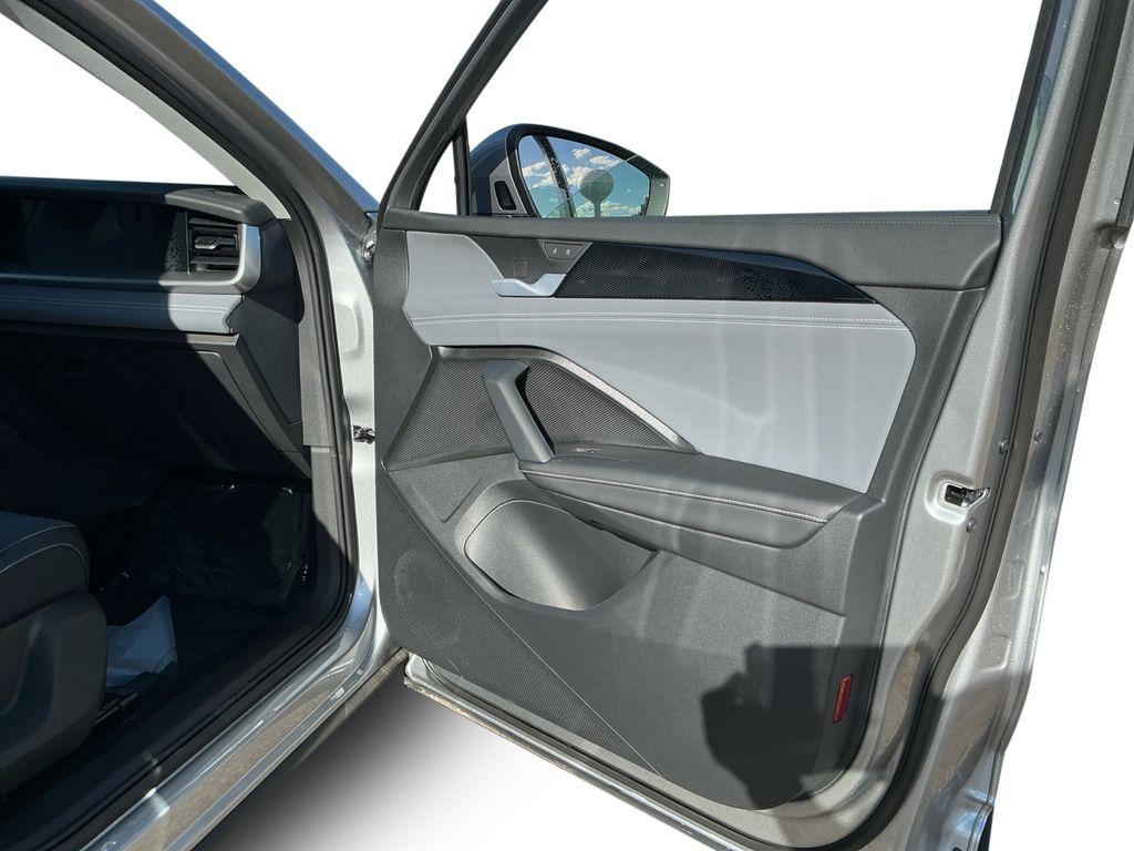 new 2026 Volkswagen Tiguan car, priced at $33,742