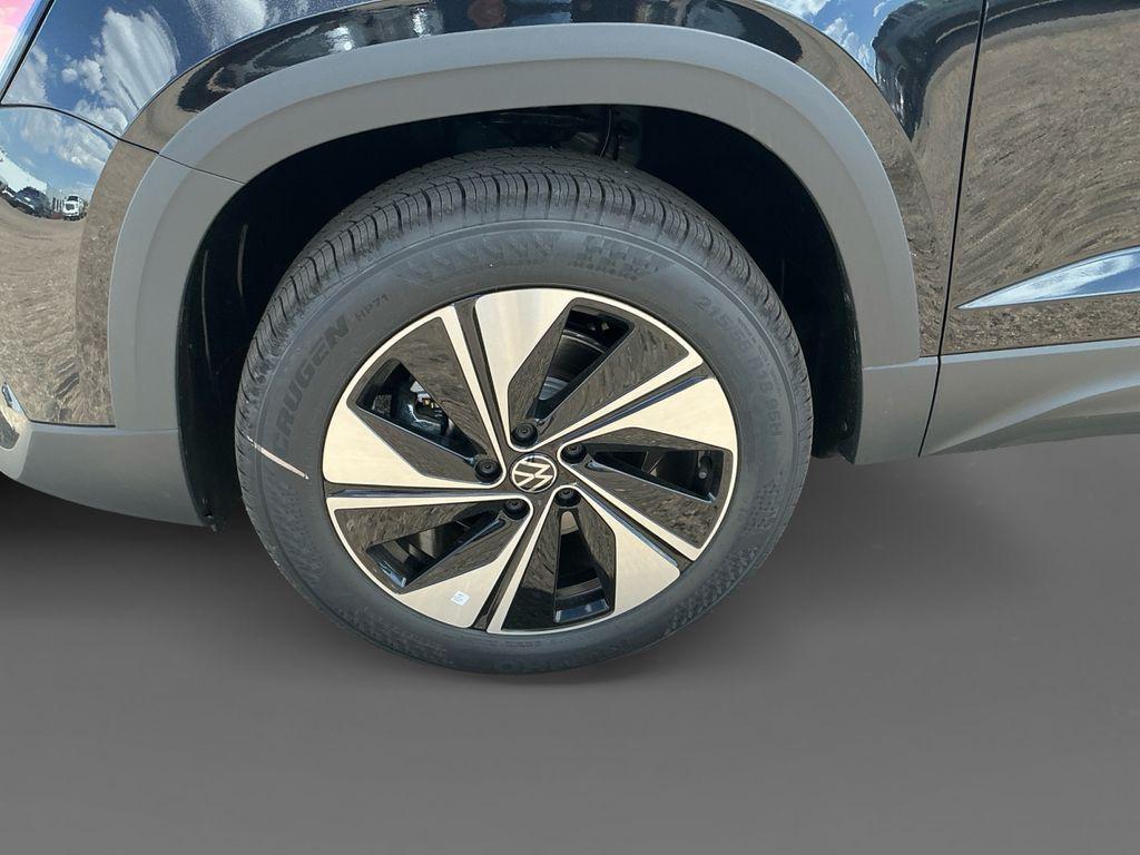 new 2026 Volkswagen Taos car, priced at $30,619