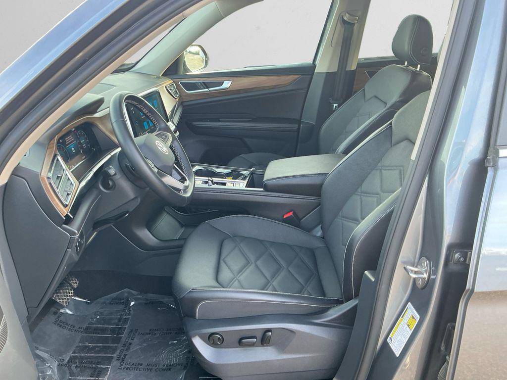 used 2025 Volkswagen Atlas car, priced at $29,999
