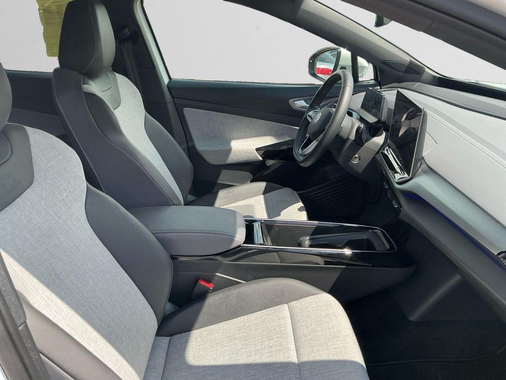 used 2025 Volkswagen ID.4 car, priced at $27,999
