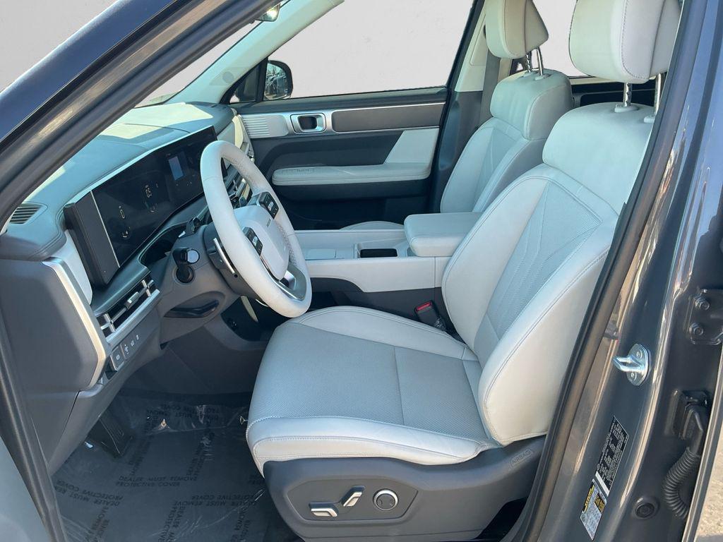 used 2025 Hyundai Santa Fe car, priced at $31,375