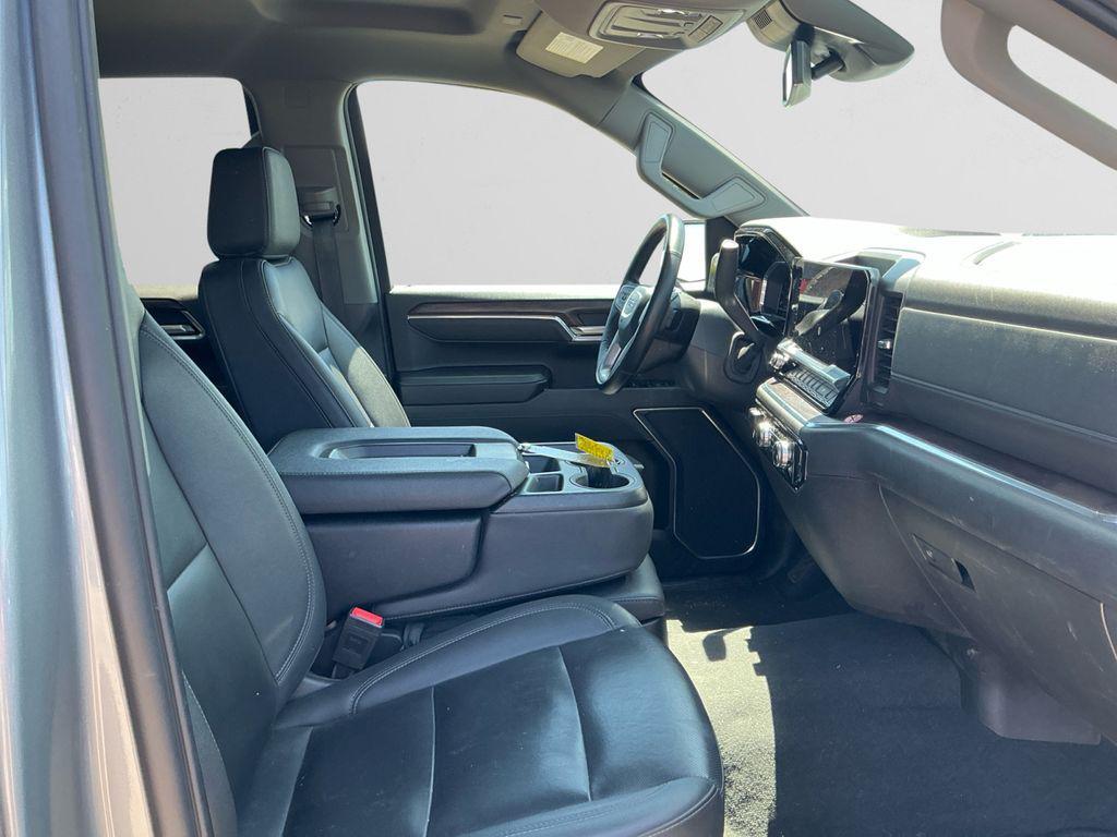 used 2025 GMC Sierra 1500 car, priced at $44,669