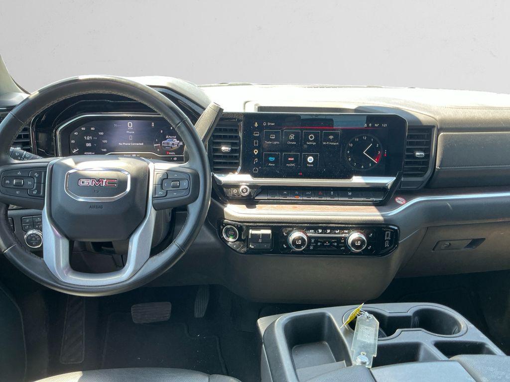 used 2025 GMC Sierra 1500 car, priced at $44,669