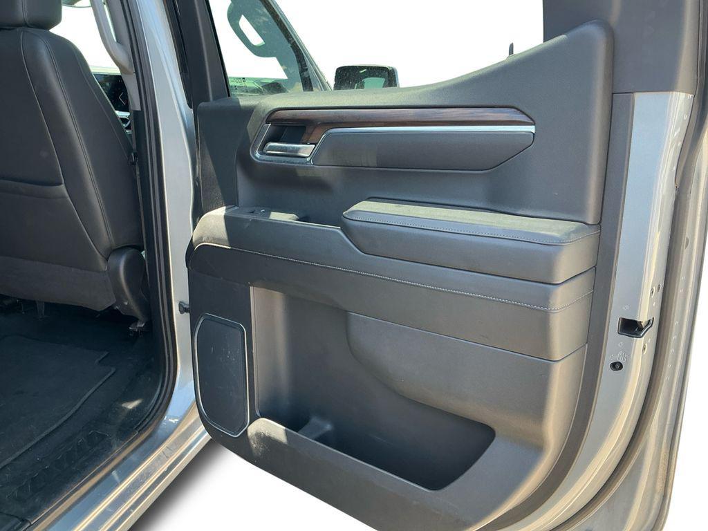 used 2025 GMC Sierra 1500 car, priced at $44,669