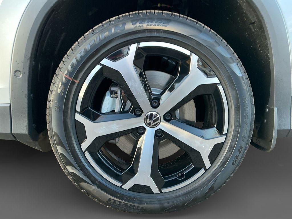 new 2026 Volkswagen Tiguan car, priced at $34,504