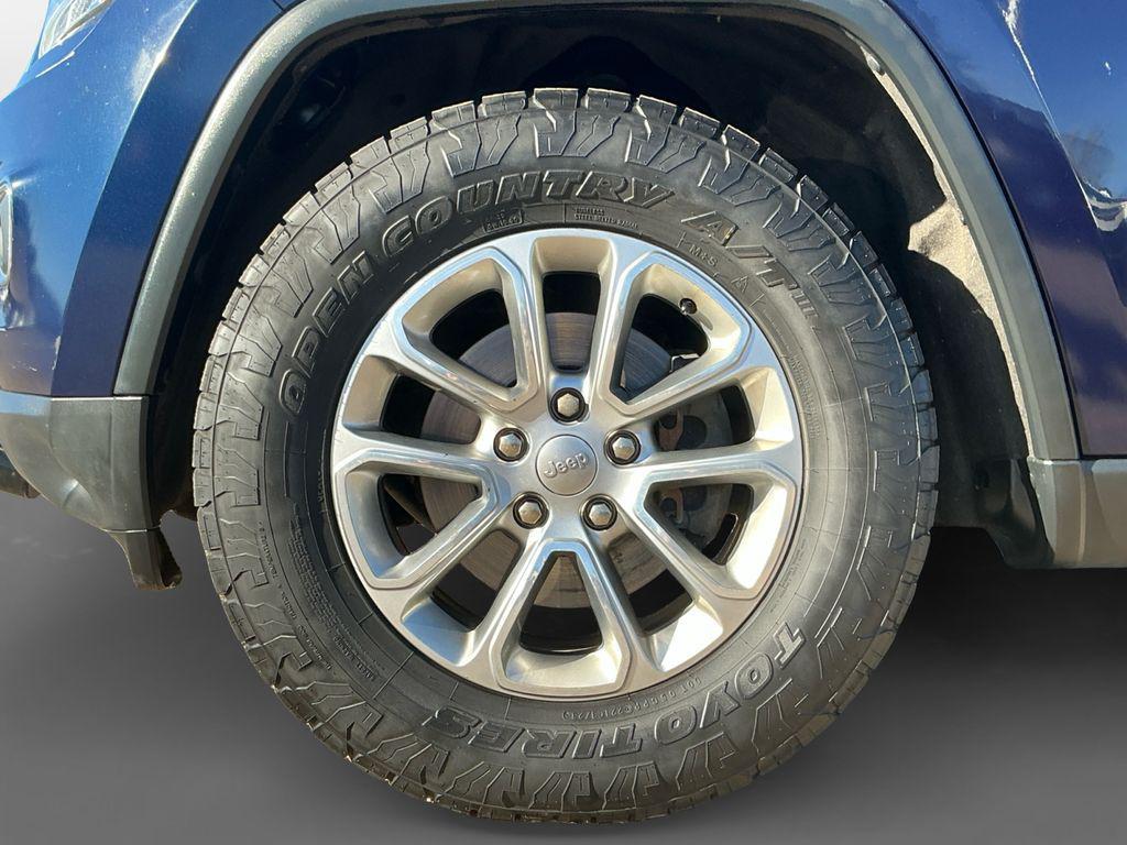 used 2014 Jeep Grand Cherokee car, priced at $13,698