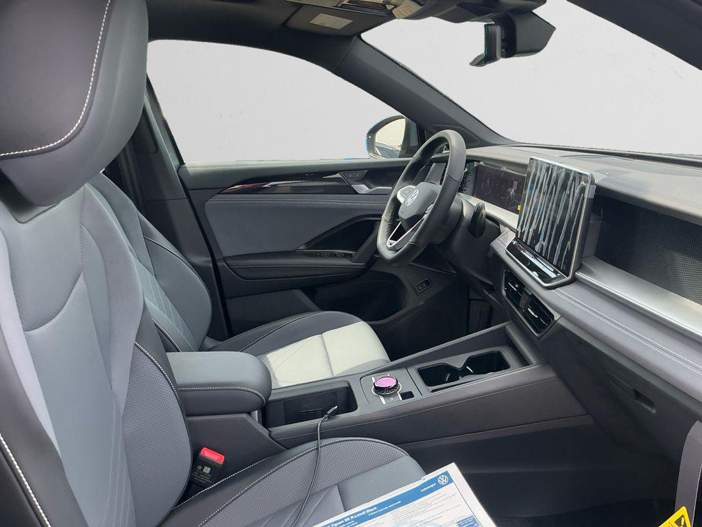 new 2026 Volkswagen Tiguan car, priced at $37,979