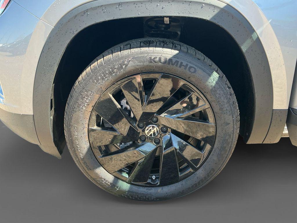 new 2026 Volkswagen Atlas car, priced at $42,490