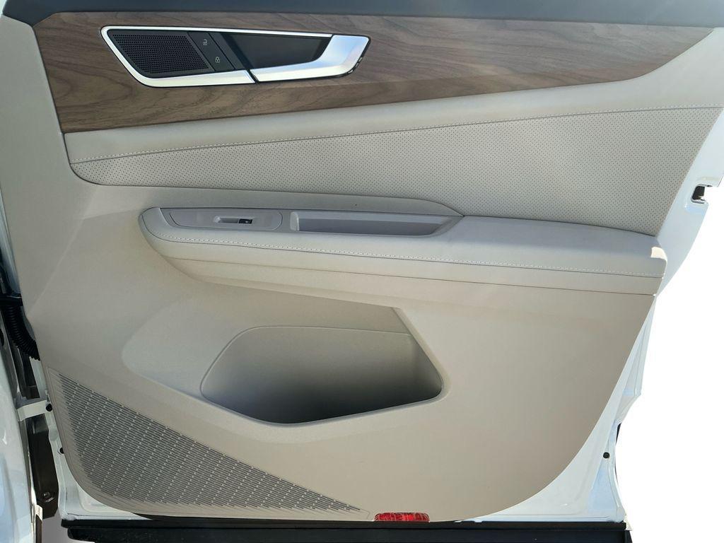 new 2026 Volkswagen Atlas car, priced at $48,835