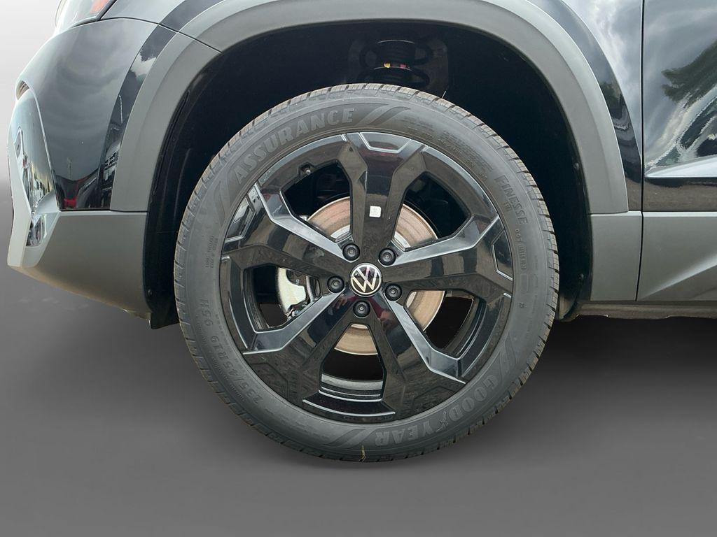 new 2025 Volkswagen Taos car, priced at $29,467