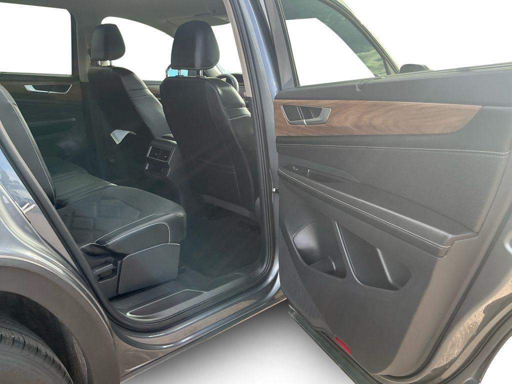 used 2025 Volkswagen Atlas car, priced at $28,978